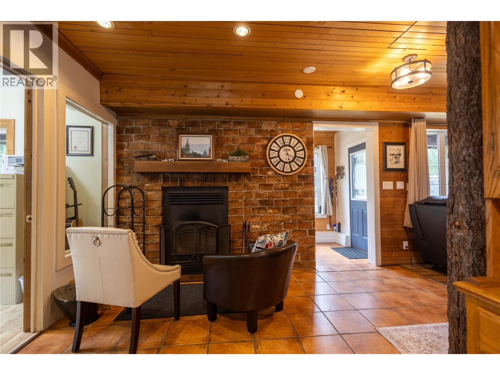 4453 Passmore Upper Road, Passmore, British Columbia  V0G 2J0 - Photo 10 - 10397813