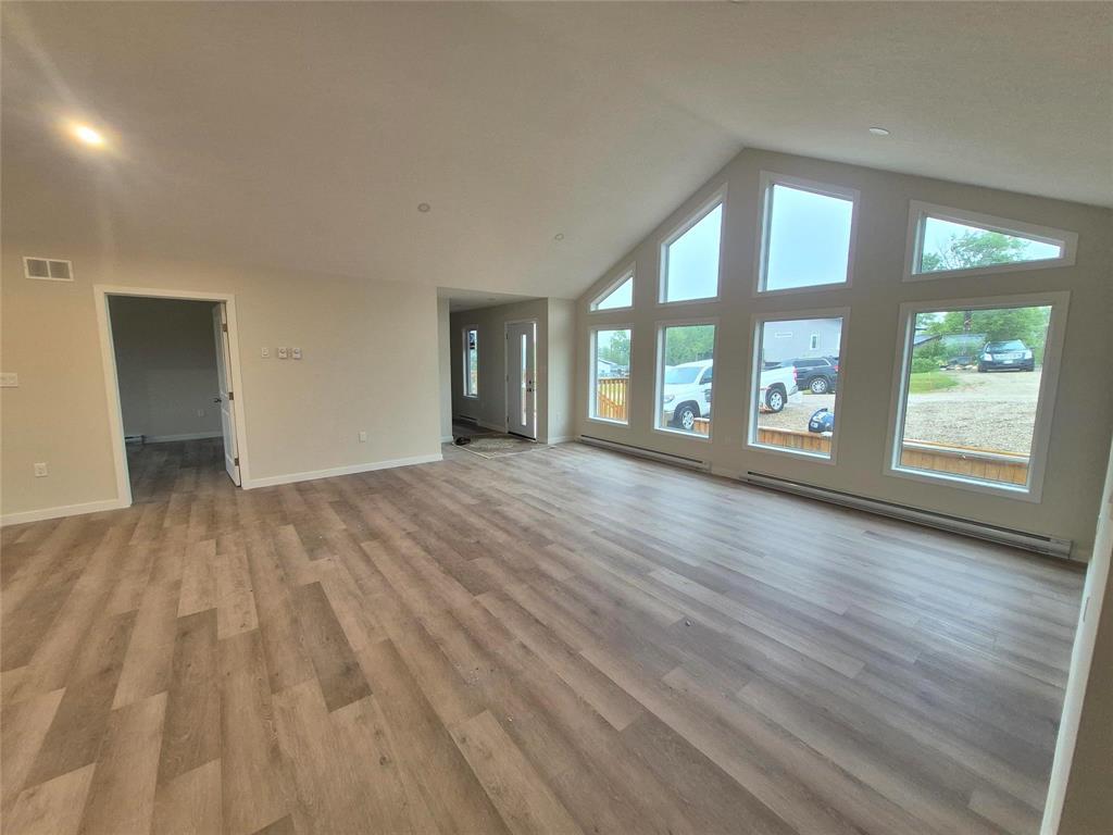 10 Marigold Lane, Minnedosa, Manitoba  R0J 1E0 - Photo 3 - 202620697