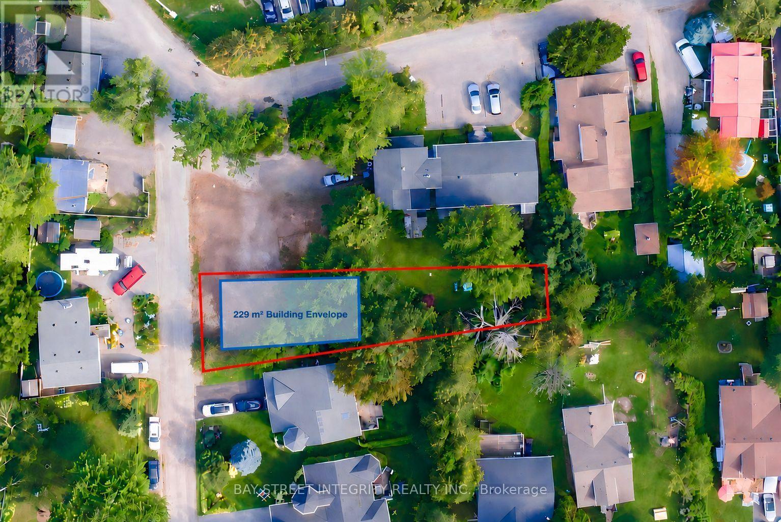 27 THOMPSON DRIVE, Georgina, Ontario