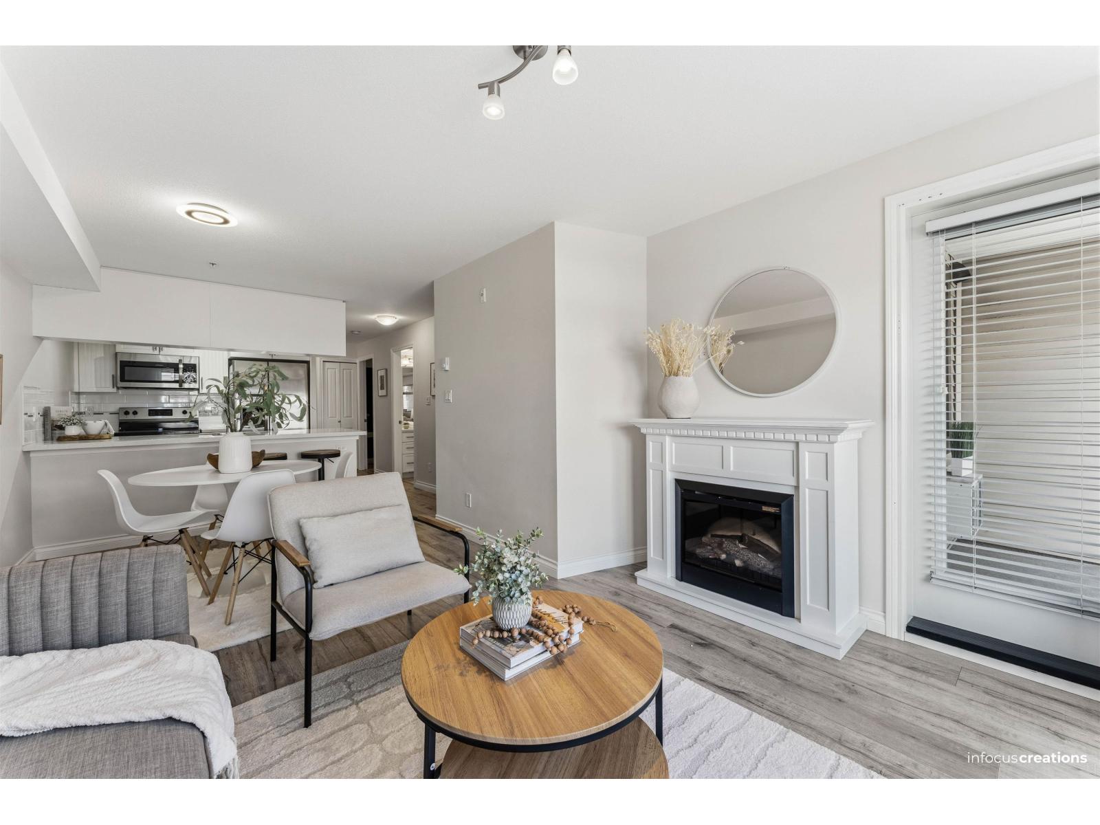 215 5650 201a Street Street, Langley, British Columbia V3A 0B3 - Photo 2 - R3156512