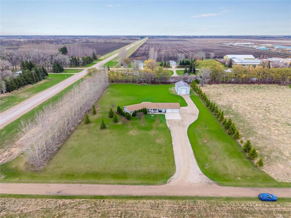 7 Willow Bay, Newton, Manitoba R0H 0X0 - Photo 1 - 202620692