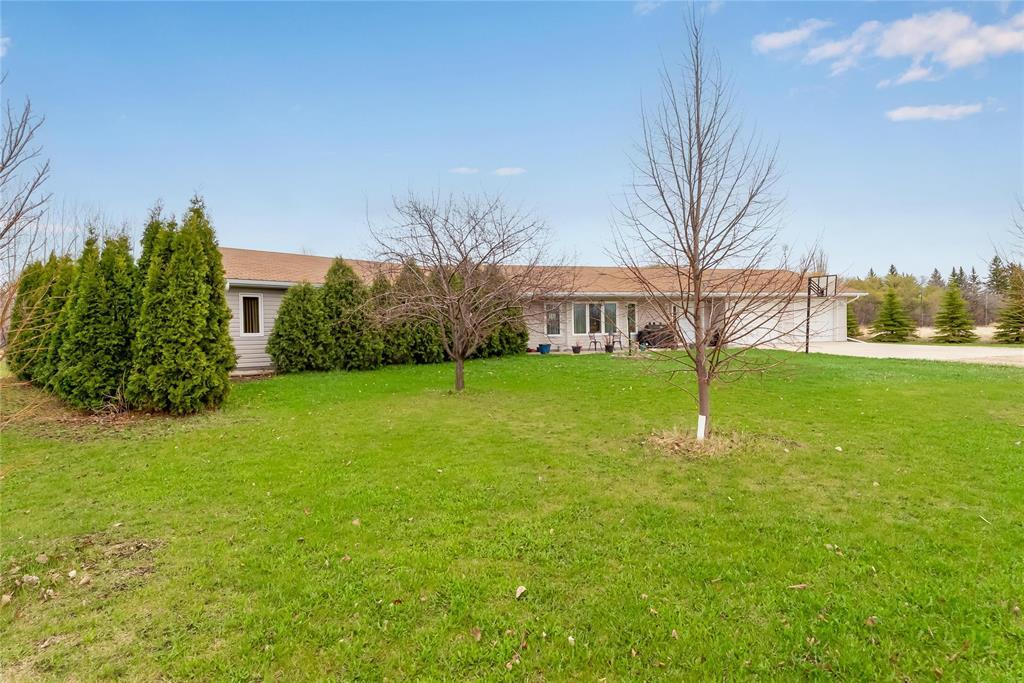 7 Willow Bay, Newton, Manitoba R0H 0X0 - Photo 33 - 202620692