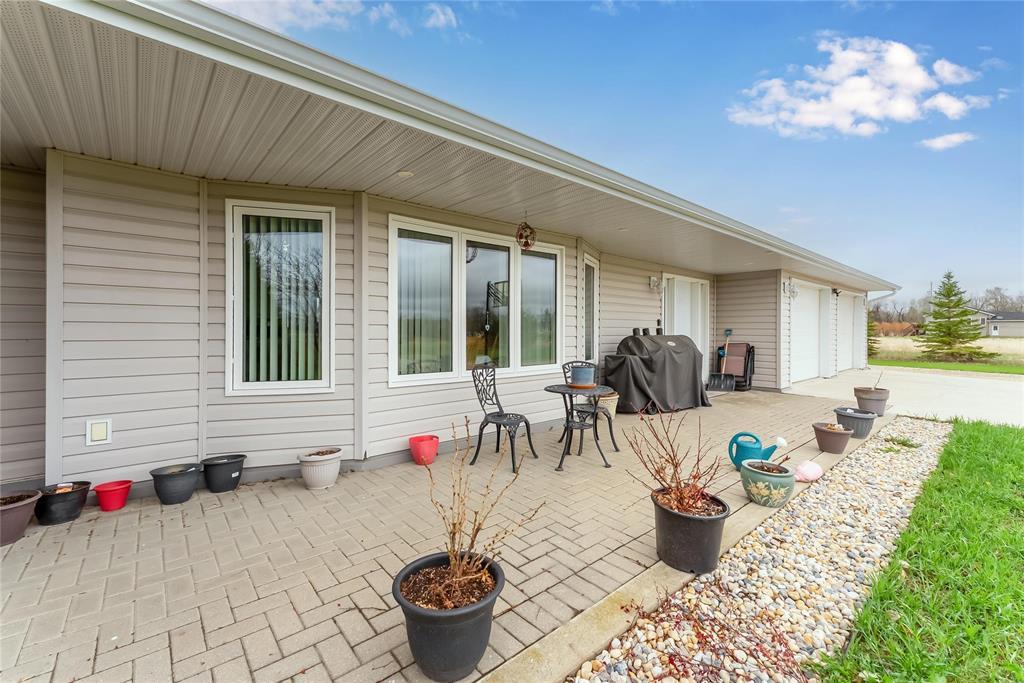 7 Willow Bay, Newton, Manitoba R0H 0X0 - Photo 4 - 202620692