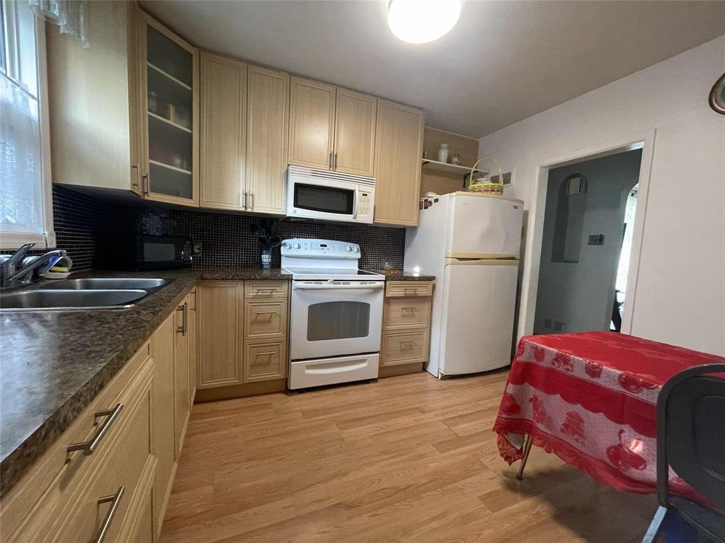 558 Enniskillen Avenue, Winnipeg, Manitoba  R2V 0J4 - Photo 3 - 202620693