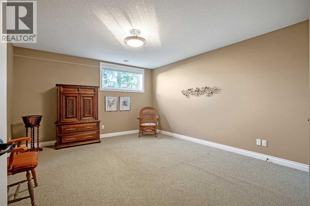 341 1 Avenue SE, Diamond Valley, Alberta  T0L 0H0 - Photo 36 - A2296785