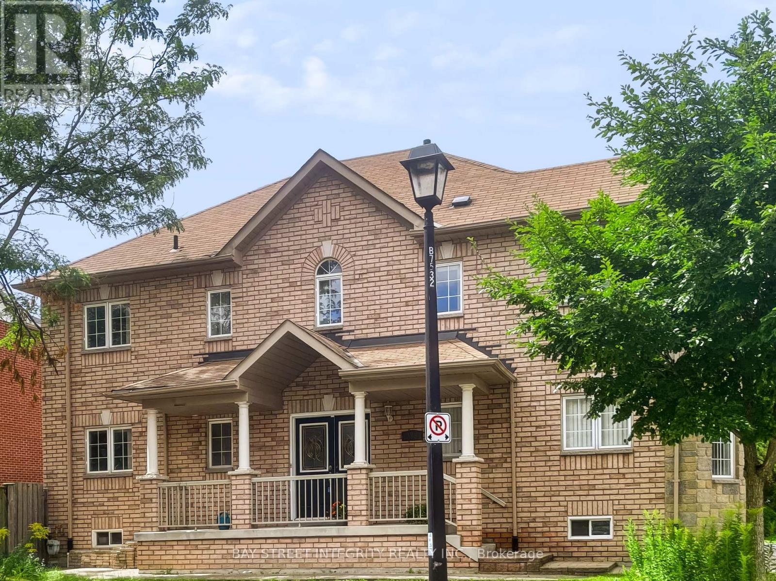 198 DEAN BURTON LANE, Newmarket, Ontario