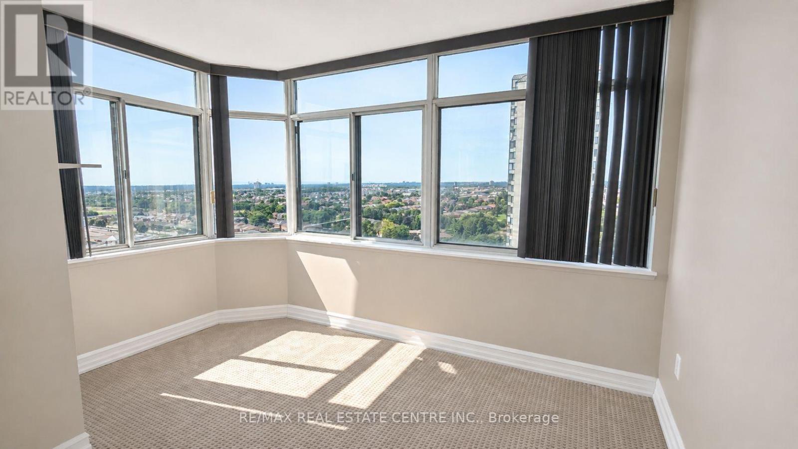 1515 - 300 Webb Drive, Mississauga, Ontario  L5B 3W3 - Photo 14 - W13660046