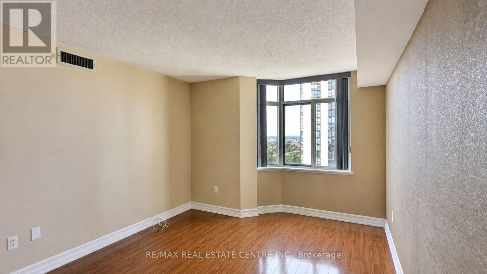 1515 - 300 Webb Drive, Mississauga, Ontario  L5B 3W3 - Photo 22 - W13660046