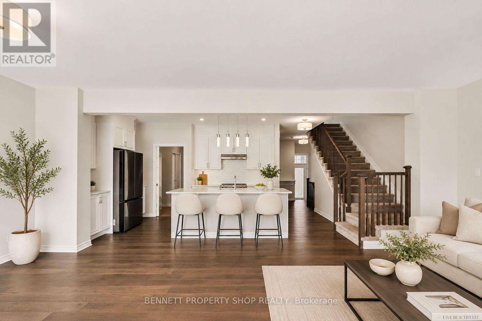 396 Ventoux Avenue, Ottawa, Ontario  K4A 5L9 - Photo 4 - X13684786