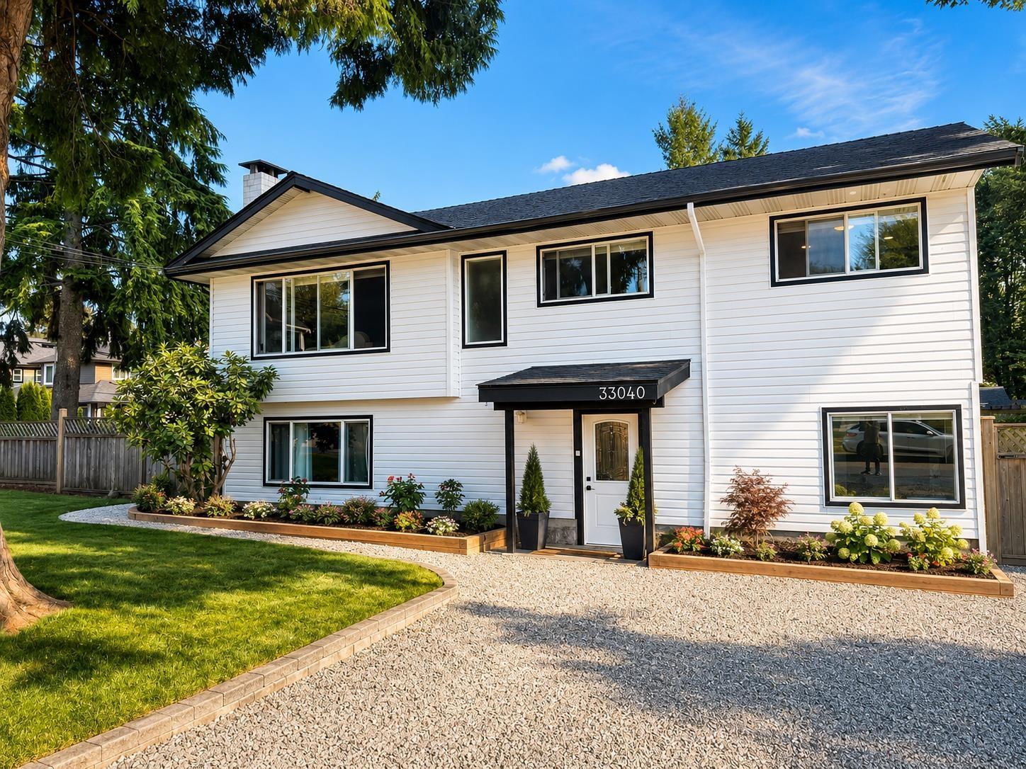 33040 Arbutus Avenue, Mission, British Columbia  V2V 2R8 - Photo 2 - R3156201