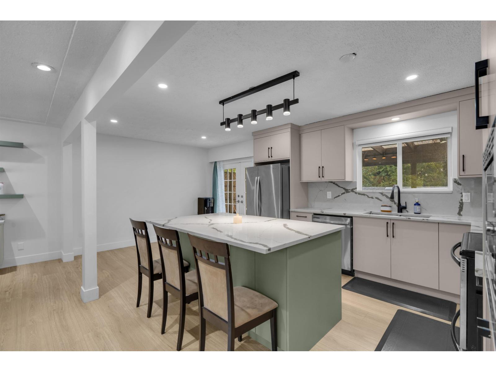 33040 Arbutus Avenue, Mission, British Columbia  V2V 2R8 - Photo 7 - R3156201