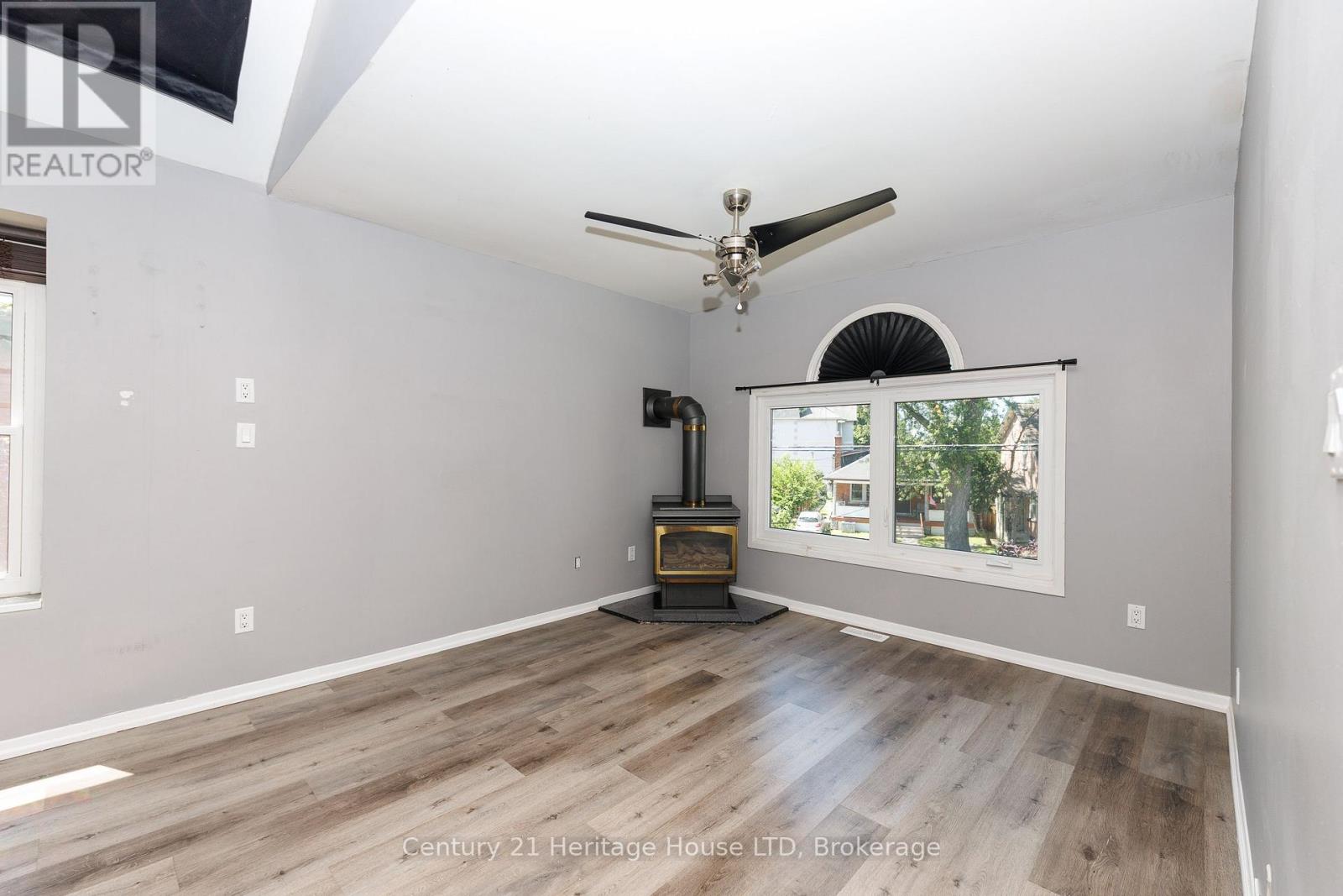 164 Lake Street, St. Catharines (Downtown), Ontario L2R 5Y7 - Photo 4 - X13685044