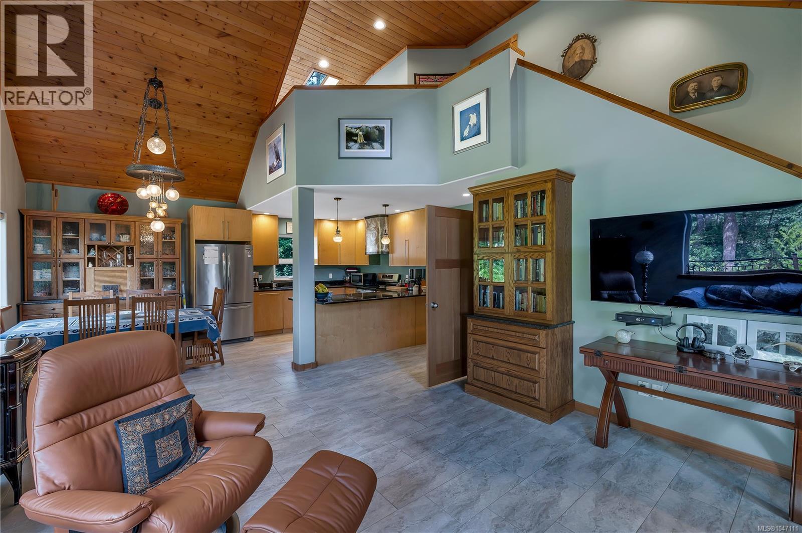 799 Smiths Rd, Quadra Island, British Columbia  V0P 1N0 - Photo 2 - 1047111