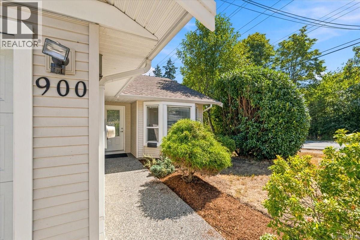 900 Georgia Ave, Nanaimo, British Columbia  V9R 5W8 - Photo 2 - 1047132