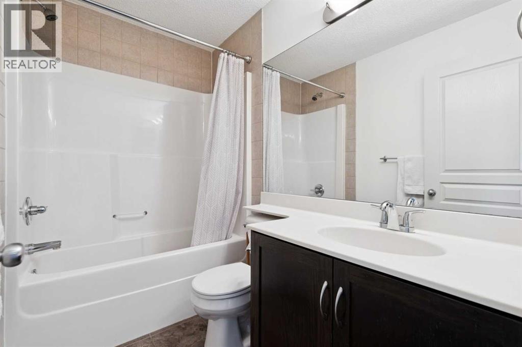572 West Creek Point, Chestermere, Alberta  T1X 1T3 - Photo 24 - A2321420