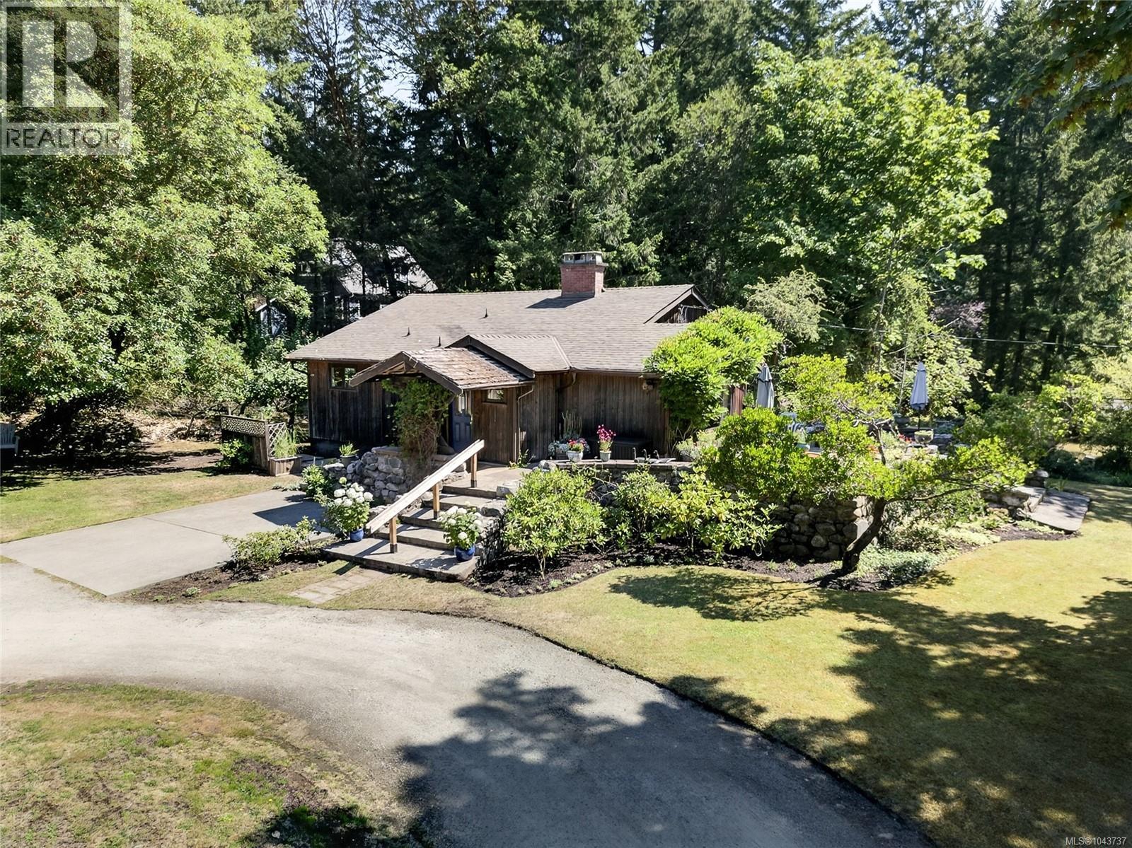 1390 Laurel Rd, North Saanich, British Columbia  V8L 5K8 - Photo 1 - 1043737