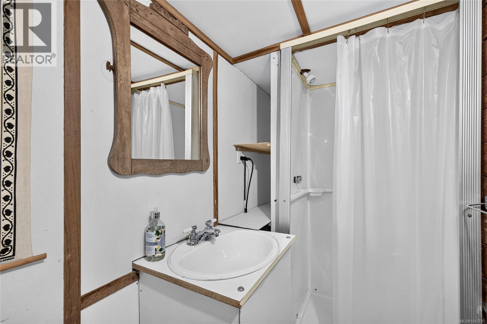 1390 Laurel Rd, North Saanich, British Columbia  V8L 5K8 - Photo 59 - 1043737