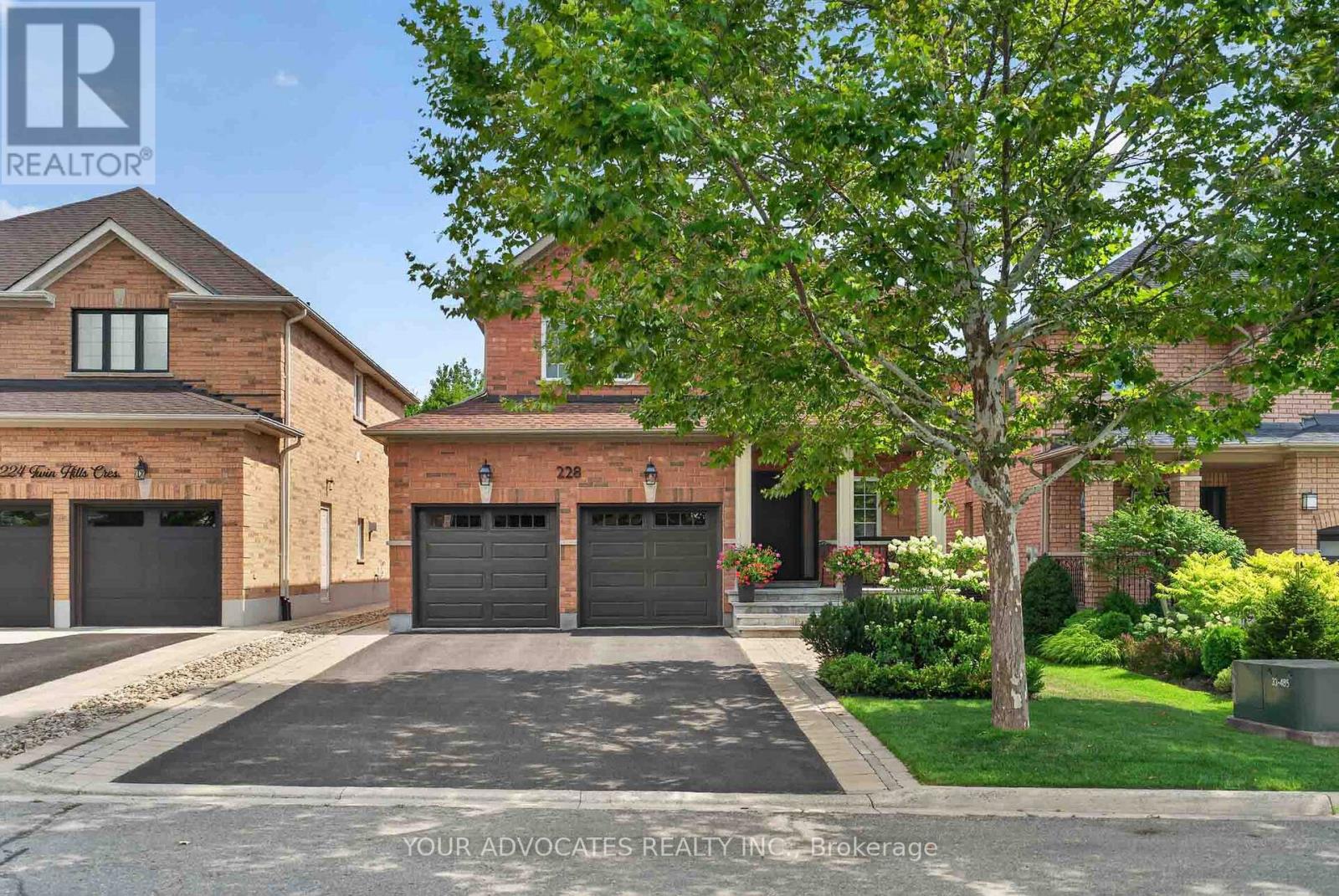 228 Twin Hills Acres, Vaughan, Ontario  L4H 0H4 - Photo 2 - N13684972