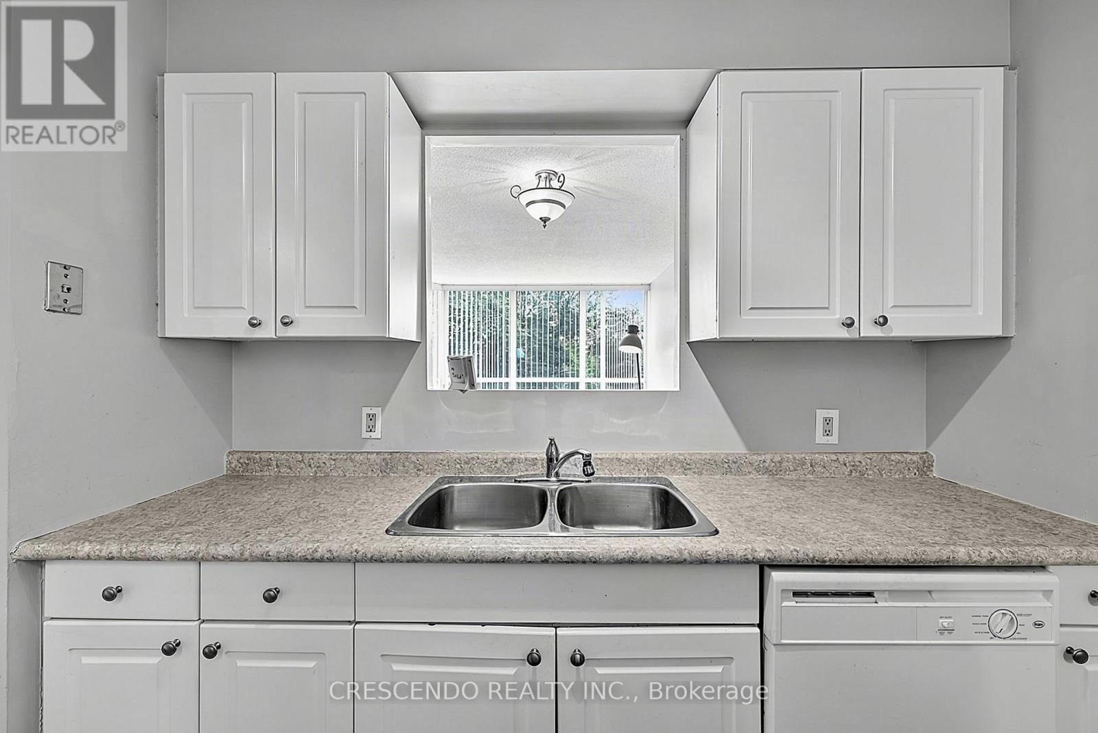 201 - 100 Millside Drive, Milton, Ontario  L9T 5E2 - Photo 9 - W13684990