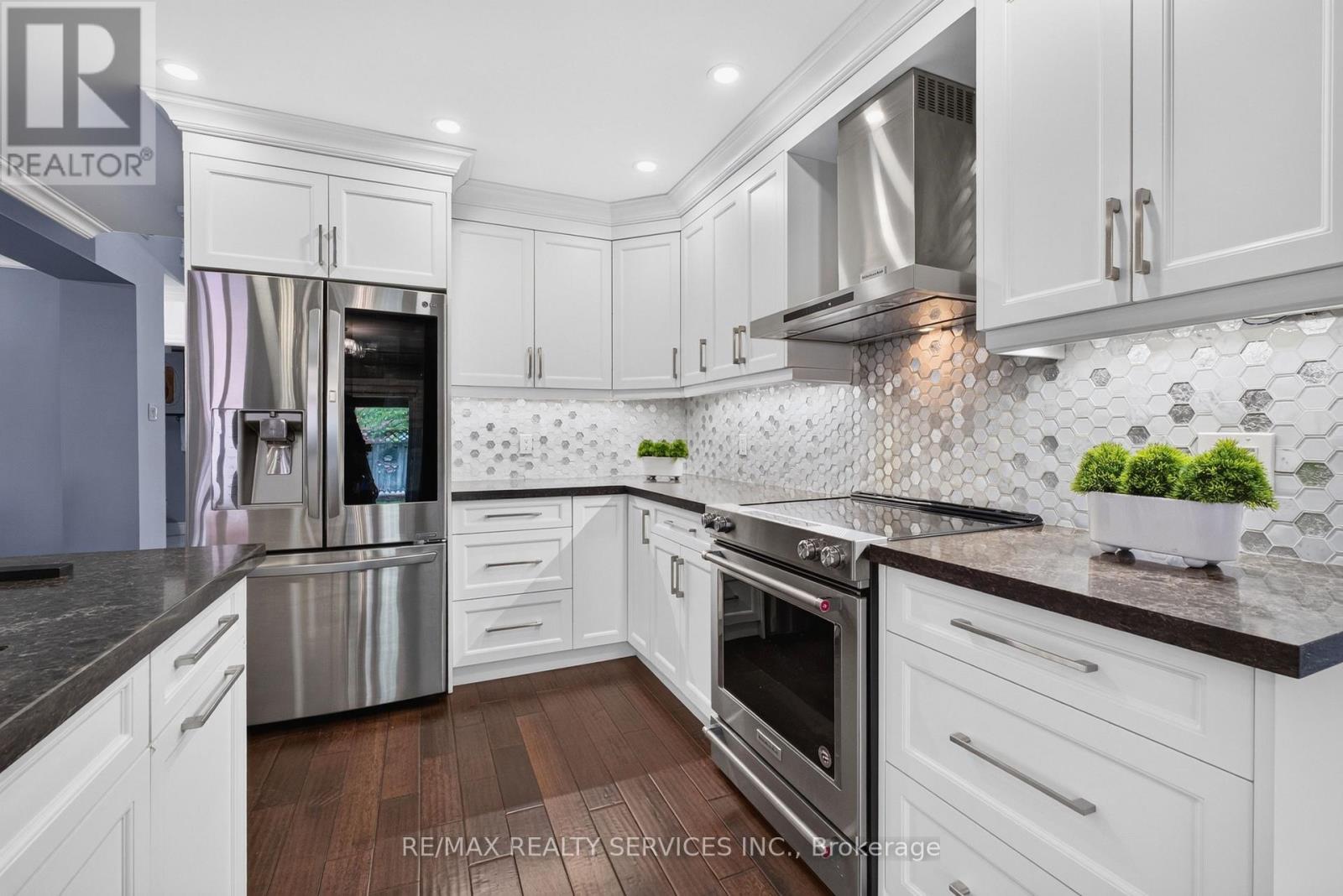21 Newport Street, Brampton, Ontario  L6S 4N1 - Photo 15 - W13683530