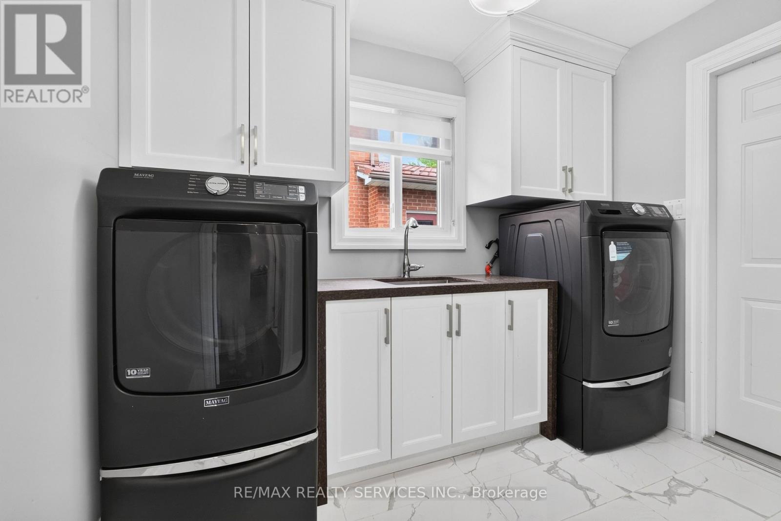 21 Newport Street, Brampton, Ontario  L6S 4N1 - Photo 19 - W13683530