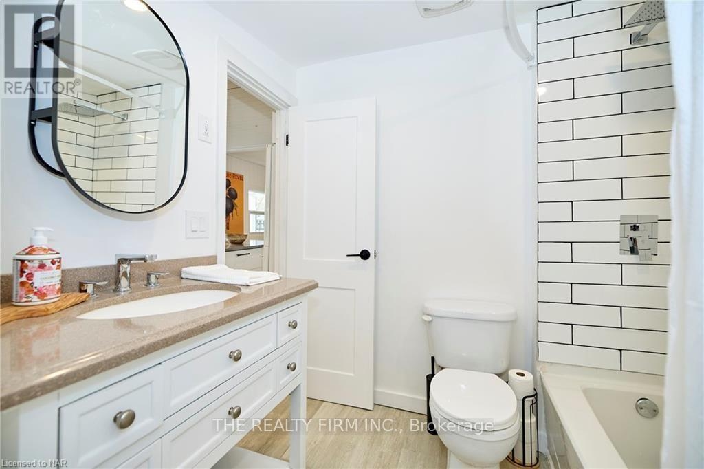 365 Elmwood Avenue, Fort Erie, Ontario  L0S 1B0 - Photo 18 - X13685094