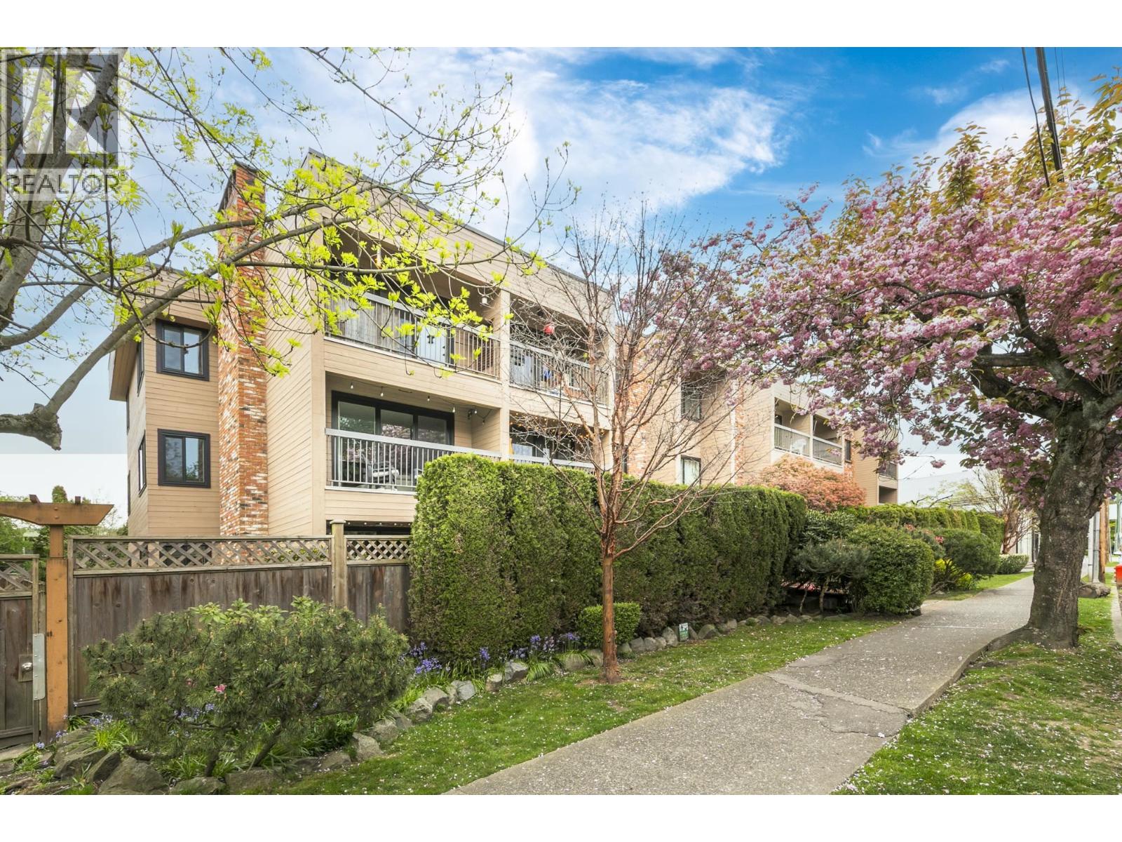 304 1825 W 8th Avenue, Vancouver, British Columbia  V6J 1V9 - Photo 32 - R3156498