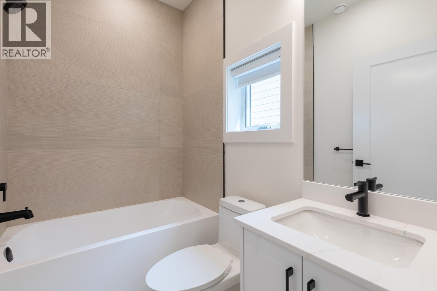 2 3615 Turner Street, Vancouver, British Columbia  V5K 2J2 - Photo 15 - R3156505