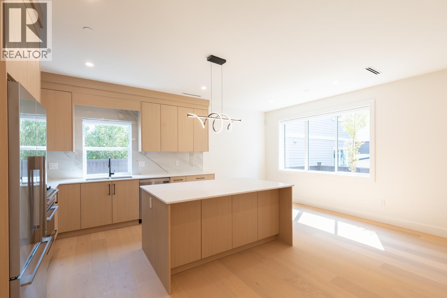 3 3615 Turner Street, Vancouver, British Columbia  V5K 2J2 - Photo 5 - R3156506