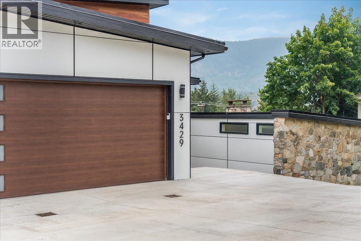 3429 8th Avenue, Castlegar, British Columbia  V1N 4L1 - Photo 64 - 10398040