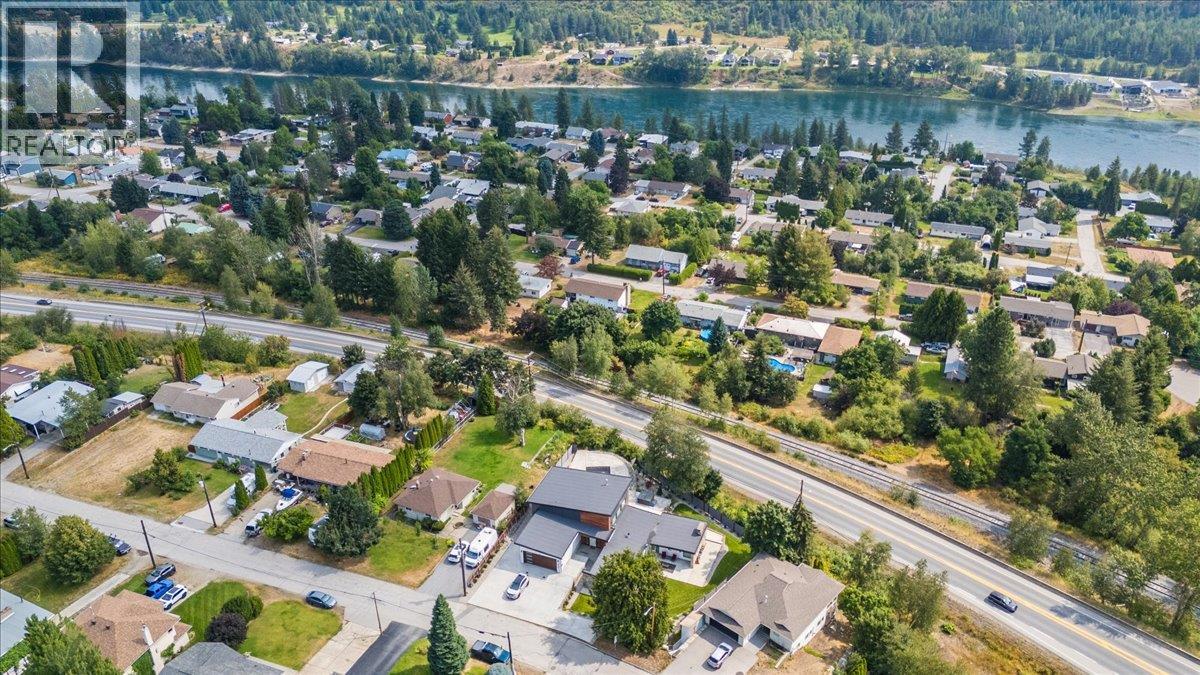 3429 8th Avenue, Castlegar, British Columbia  V1N 4L1 - Photo 76 - 10398040