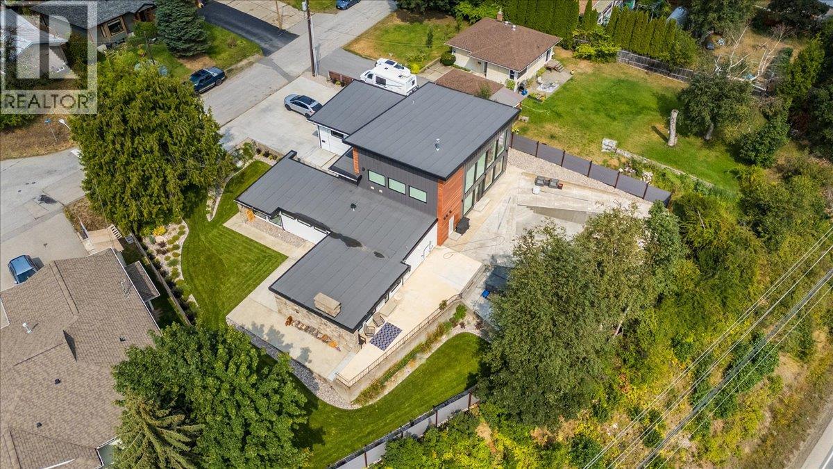 3429 8th Avenue, Castlegar, British Columbia  V1N 4L1 - Photo 80 - 10398040