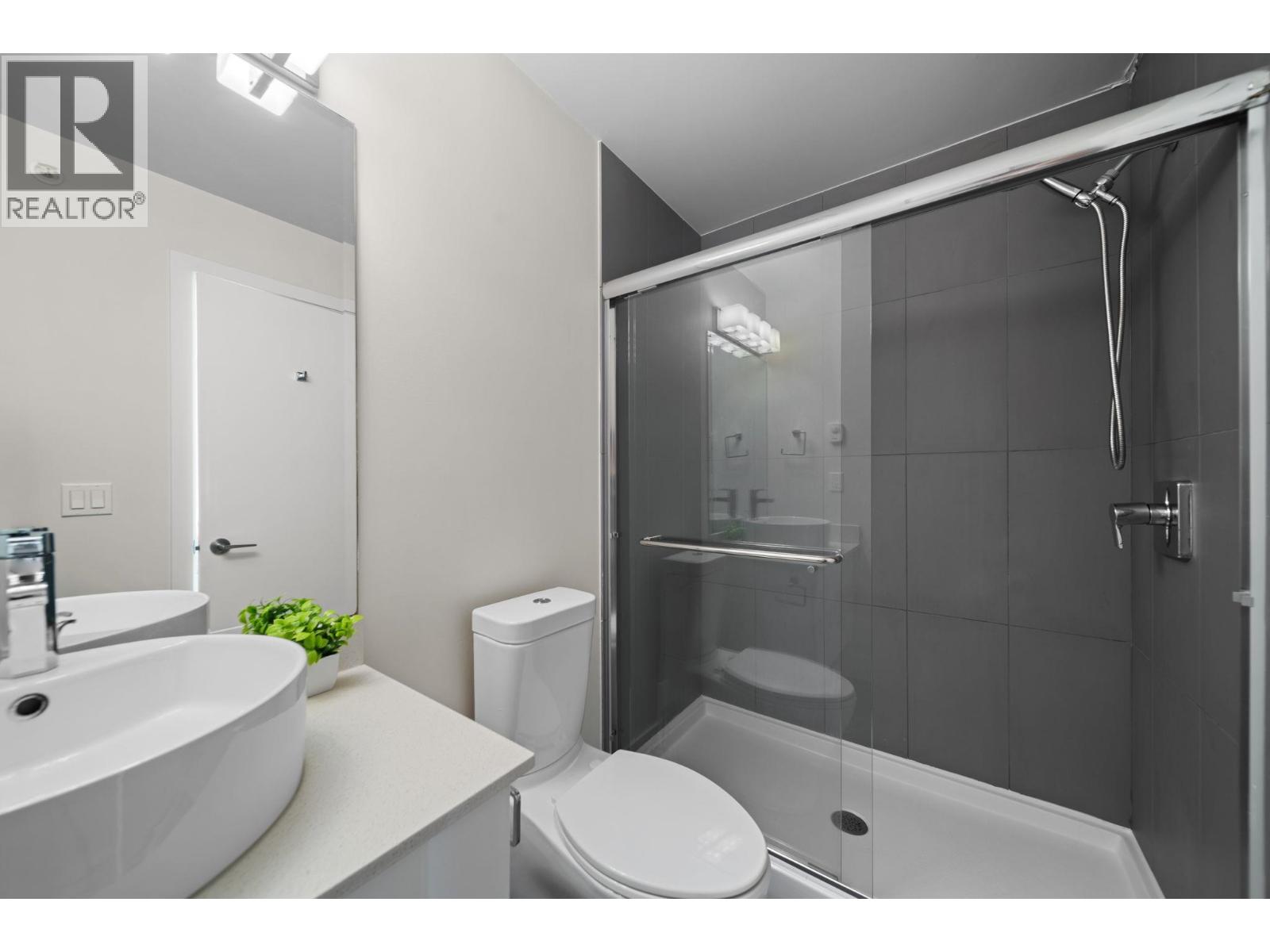 405 630 Como Lake Avenue, Coquitlam, British Columbia  V3J 0E4 - Photo 16 - R3156180