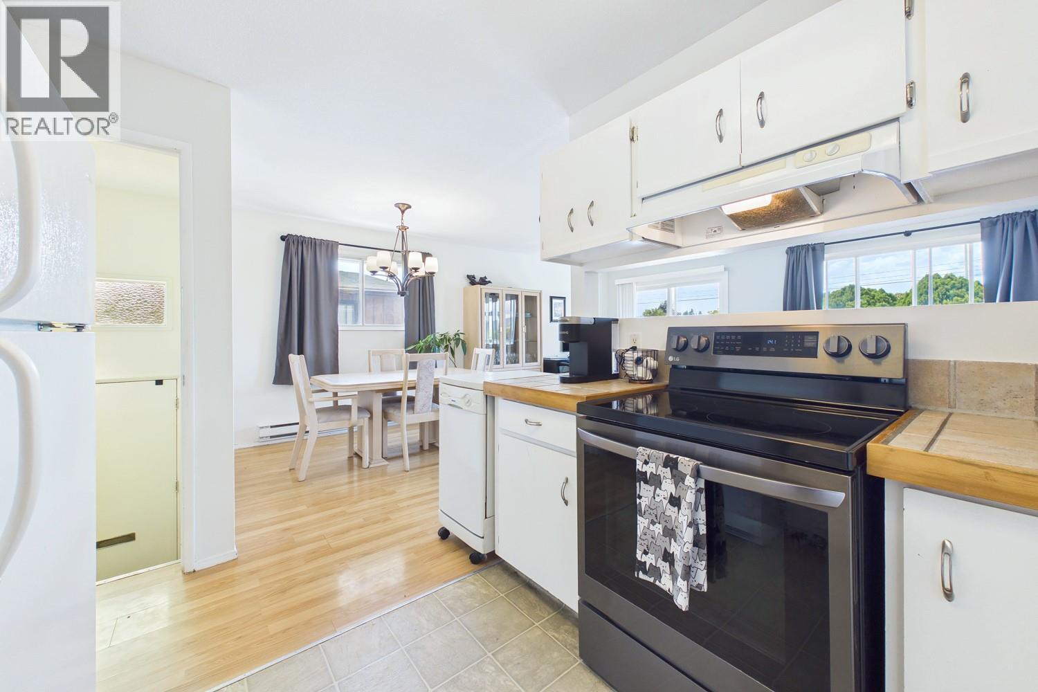 747 Hollywood Road S, Kelowna, British Columbia  V1X 5N1 - Photo 10 - 10397986