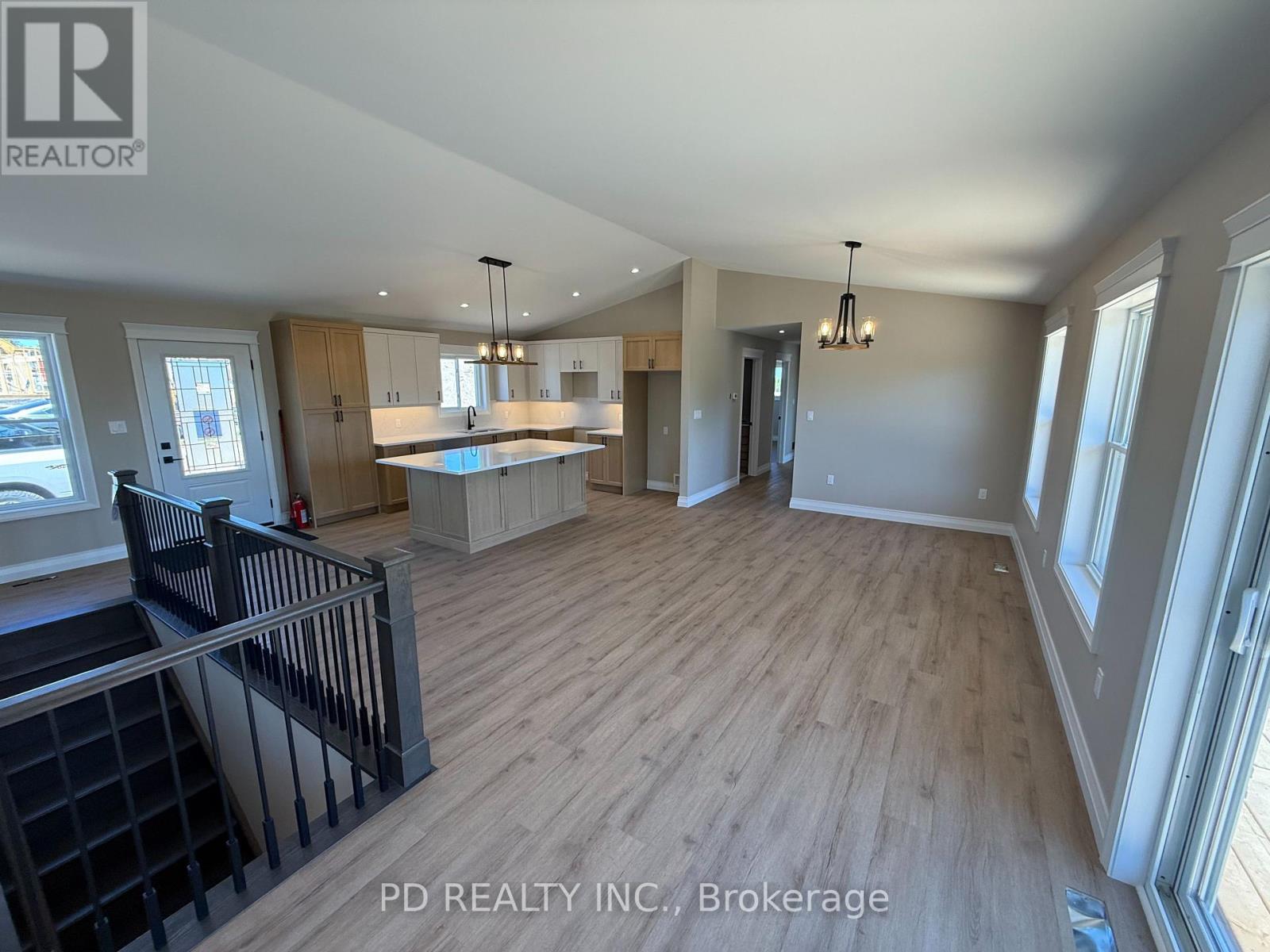 2467 Queen Mary Street, Cavan Monaghan, Ontario  L0A 1C0 - Photo 16 - X12954766