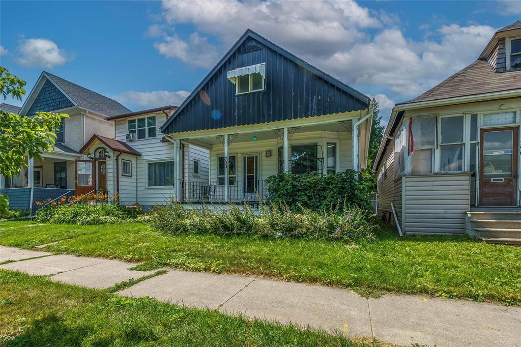 794 Ashburn Street, Winnipeg, Manitoba  R3G 3C7 - Photo 1 - 202620389