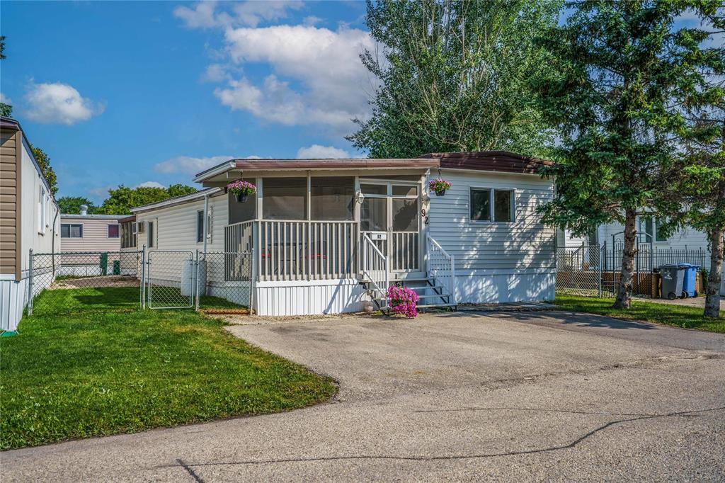 92 Springwood Drive, Winnipeg, Manitoba  R2N 1C1 - Photo 0 - 202620549