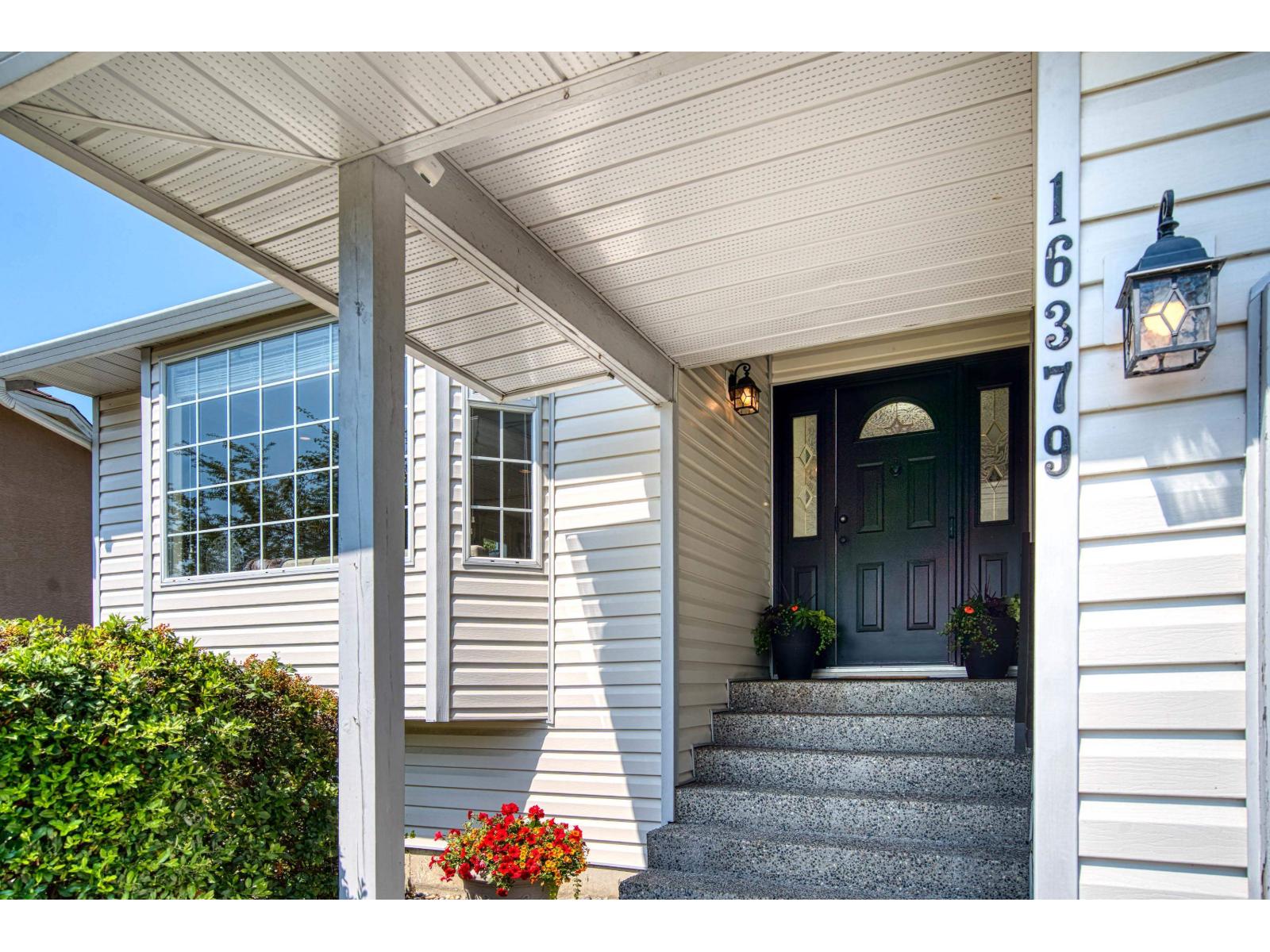 16379 9 Avenue, Surrey, British Columbia  V4A 9B5 - Photo 2 - R3154582