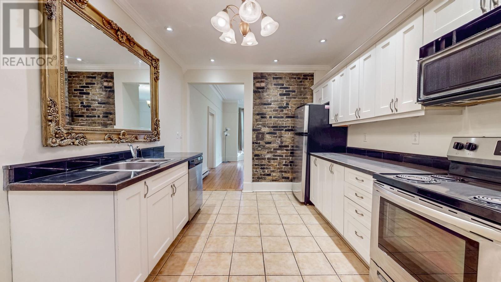 7 Topsail Road, St. John's — photo 12