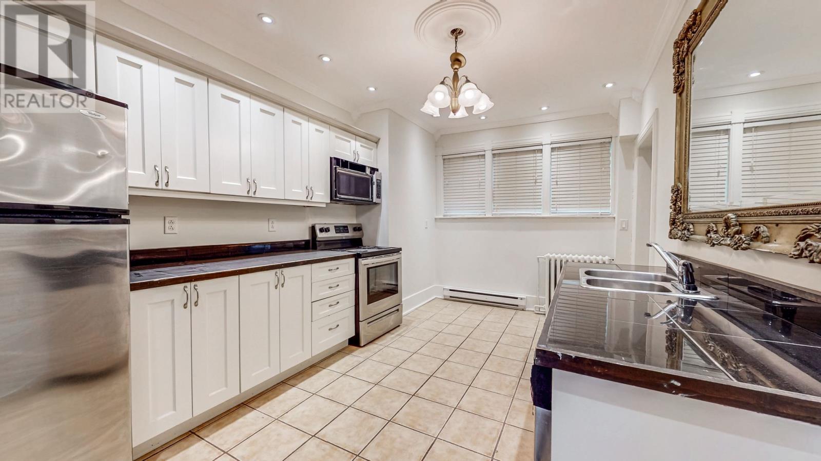 7 Topsail Road, St. John's — photo 13