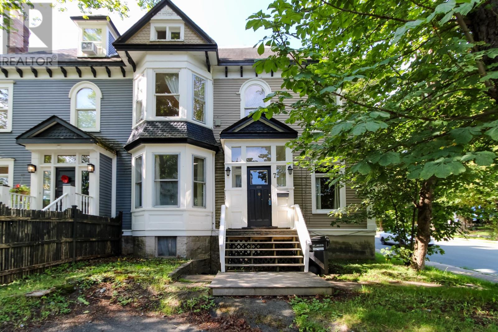 7 Topsail Road, St. John's