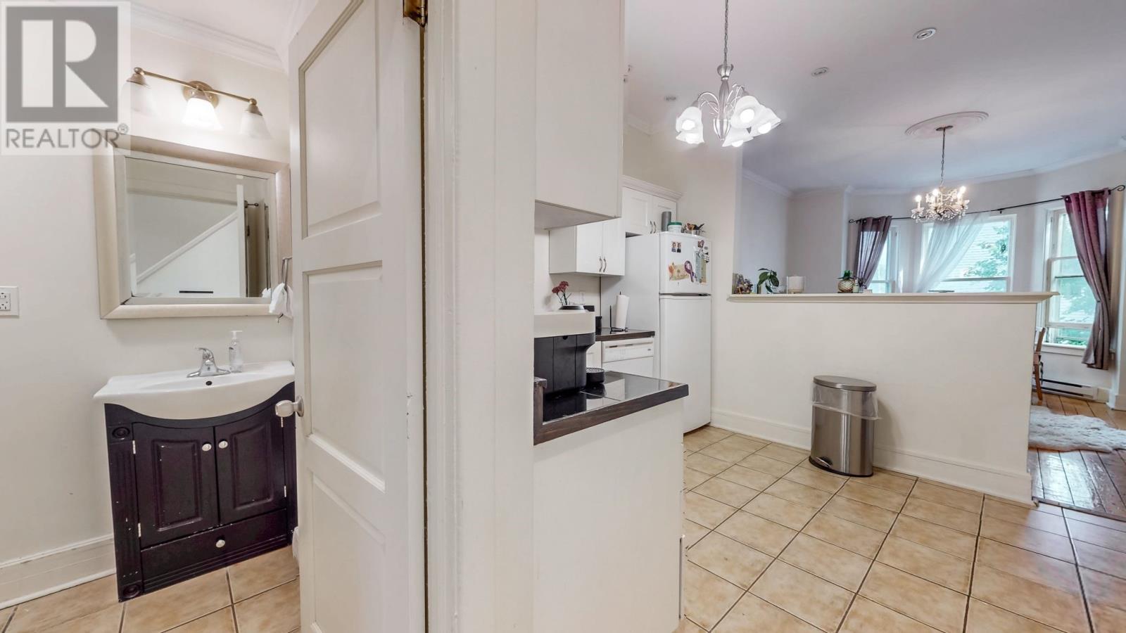 7 Topsail Road, St. John's — photo 27