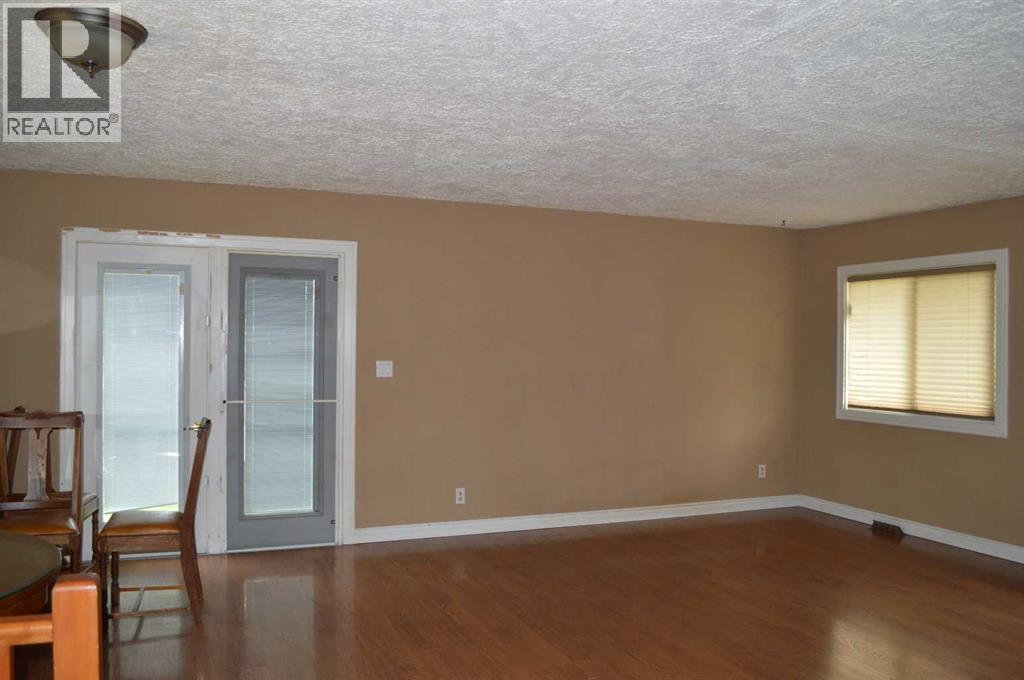 5259 51 Street, Lacombe, Alberta  T4L 1H7 - Photo 12 - A2325022