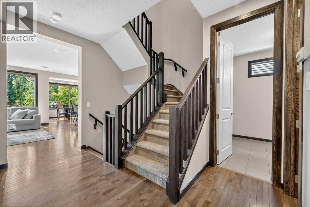 23 Cranarch Landing SE, Calgary, Alberta  T3M 0Z5 - Photo 4 - A2336428