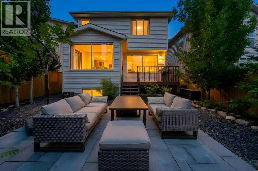 23 Cranarch Landing SE, Calgary, Alberta  T3M 0Z5 - Photo 2 - A2336428