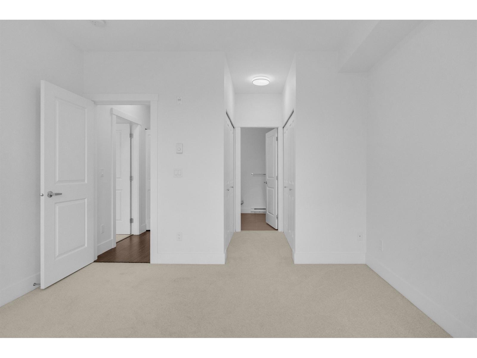 207 9983 E Barnston Drive, Surrey, British Columbia  V4N 6T3 - Photo 11 - R3156318
