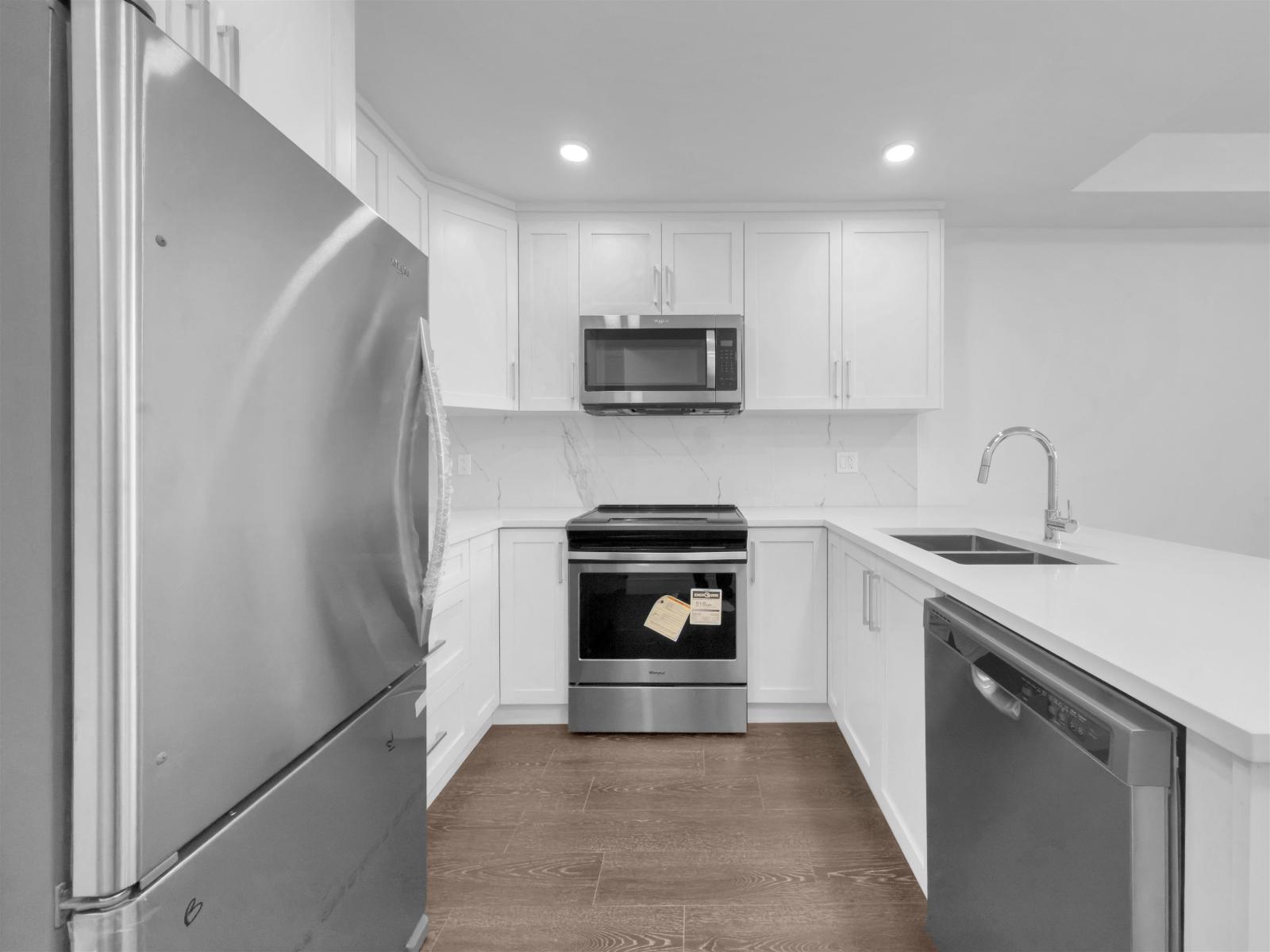 207 9983 E Barnston Drive, Surrey, British Columbia  V4N 6T3 - Photo 7 - R3156318