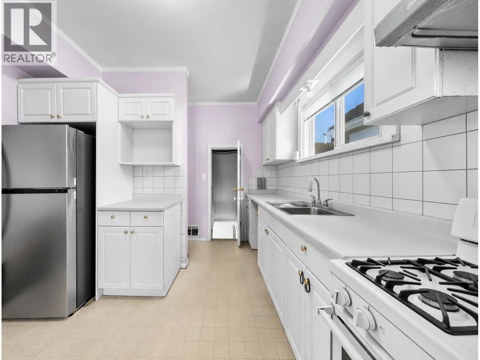122 W 17th Avenue, Vancouver, British Columbia V5Y 1Z6 - Photo 8 - R3155716