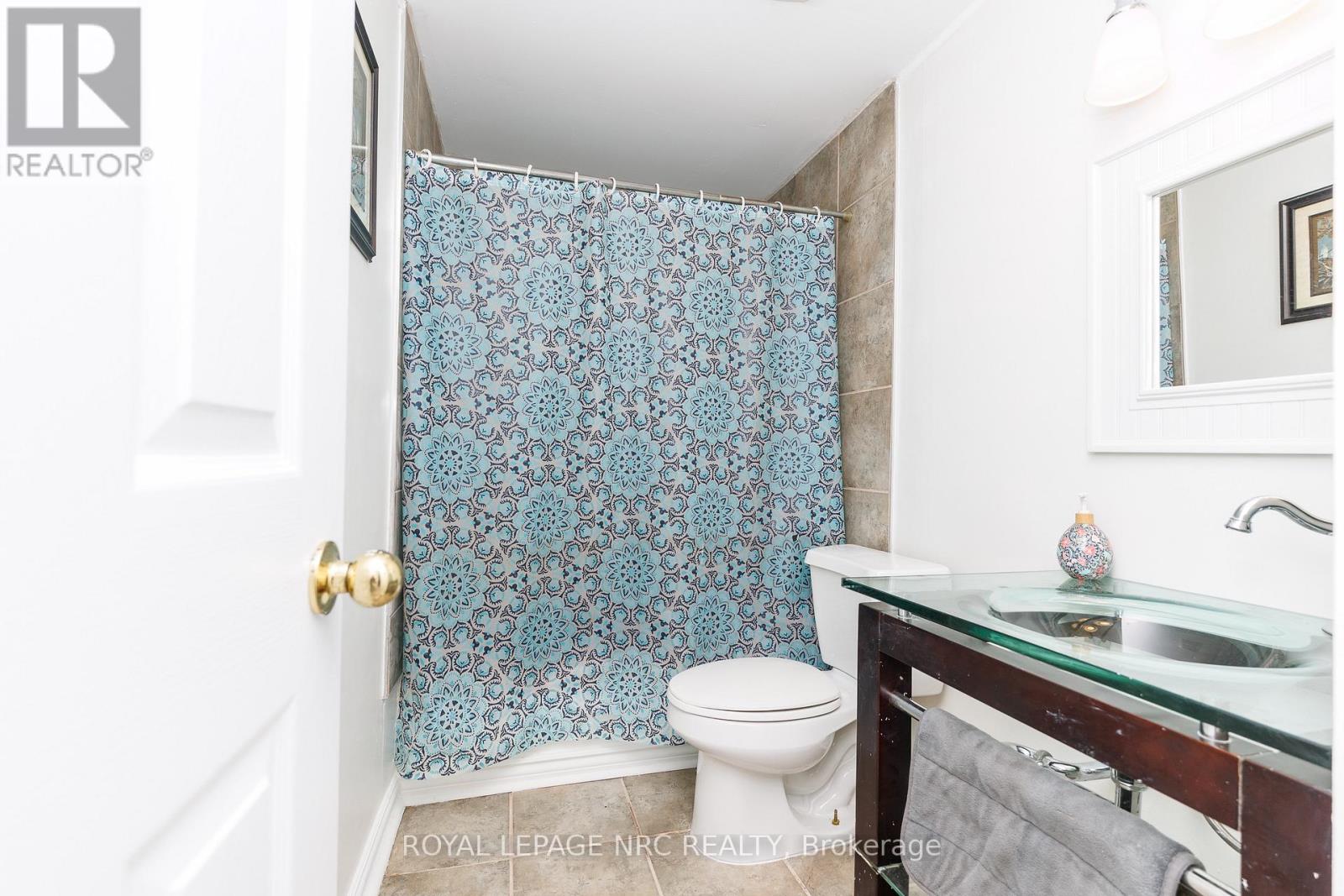 6562 Harmony Avenue, Niagara Falls, Ontario  L2H 1Z4 - Photo 13 - X13685130