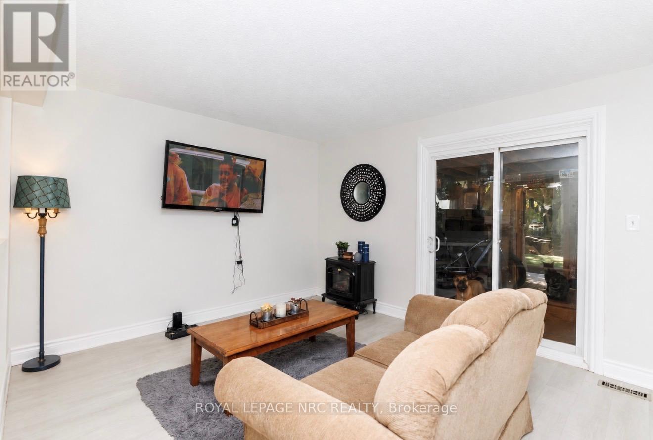 6562 Harmony Avenue, Niagara Falls, Ontario  L2H 1Z4 - Photo 8 - X13685130